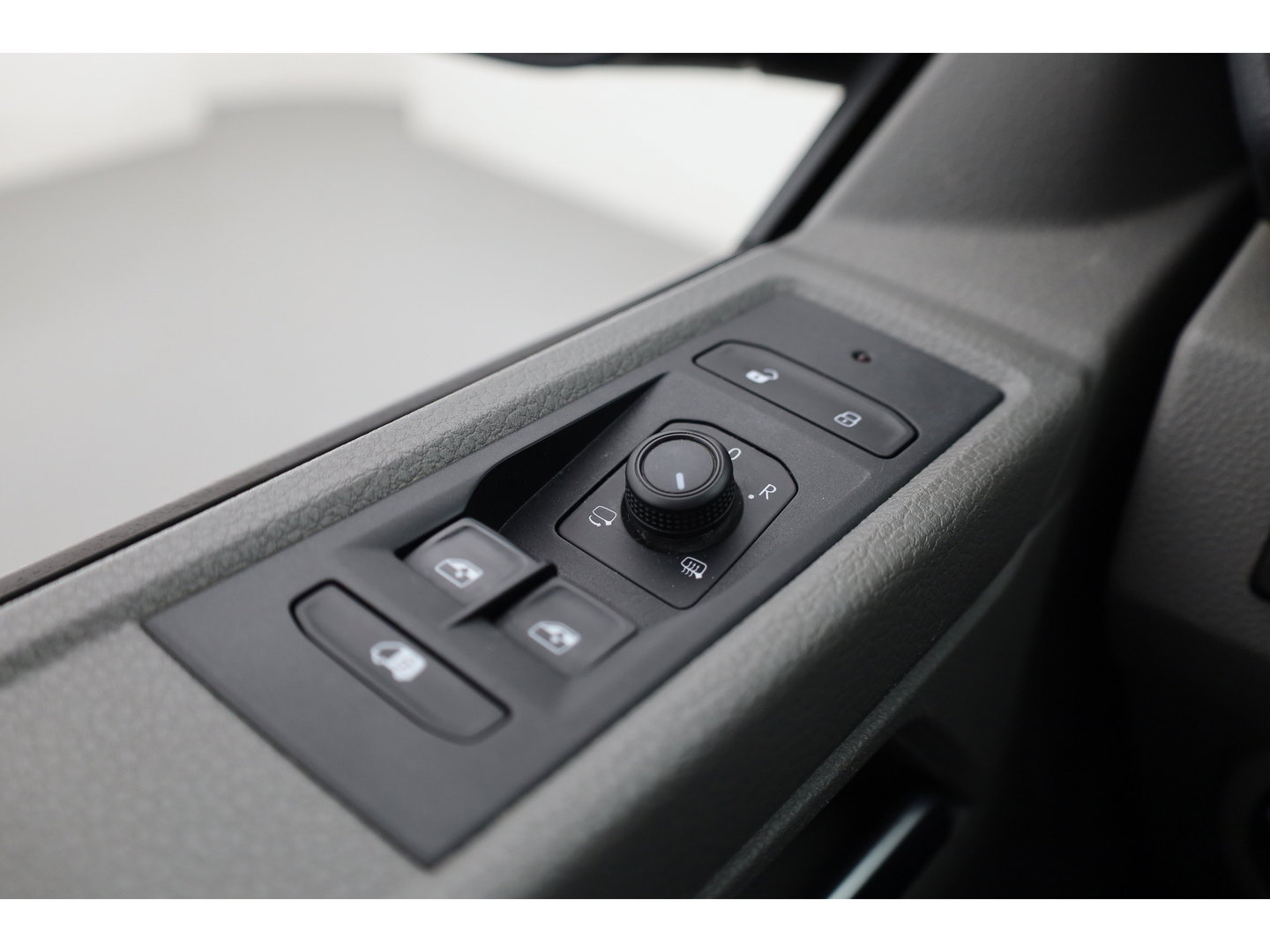 Volkswagen Transporter 2.0 TDI-204pk L2H1 | 4Motion | Automaat | Standkachel | Adapt.Cruise | Camera | Digitaal Cockpit | Navi | Carplay