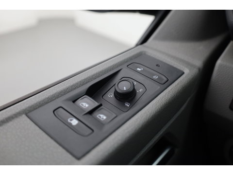 Volkswagen Transporter 2.0 TDI-204pk L2H1 | 4Motion | Automaat | Standkachel | Adapt.Cruise | Camera | Digitaal Cockpit | Navi | Carplay