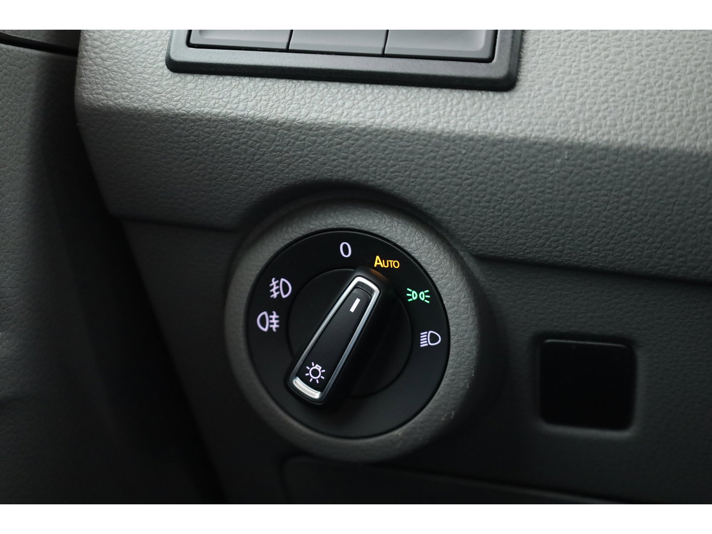 Volkswagen Transporter 2.0 TDI-204pk L2H1 | 4Motion | Automaat | Standkachel | Adapt.Cruise | Camera | Digitaal Cockpit | Navi | Carplay