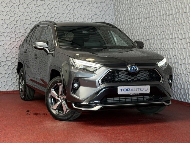 Toyota RAV4 - 2.5 PHEV AWD 306PK | ☑️ Nieuwe auto ☑️ | 0 km 1500KG trekgew. | HUD | Camera | LED | Elek. klep | STUUR/STOELVERW. V+A PHEV PLUG IN