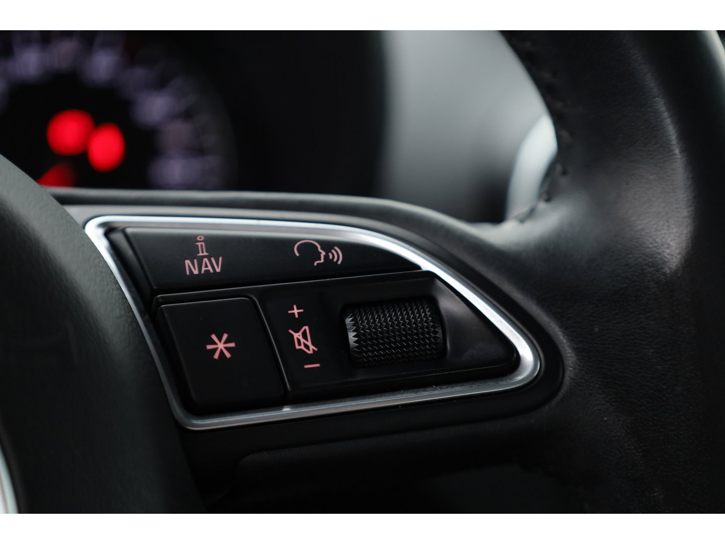 Audi A1 Sportback 1.0 TFSI S-Line | Navi | Bluetooth | Stoelverw. | Licht/- Regensensor | All Seasons | 17''