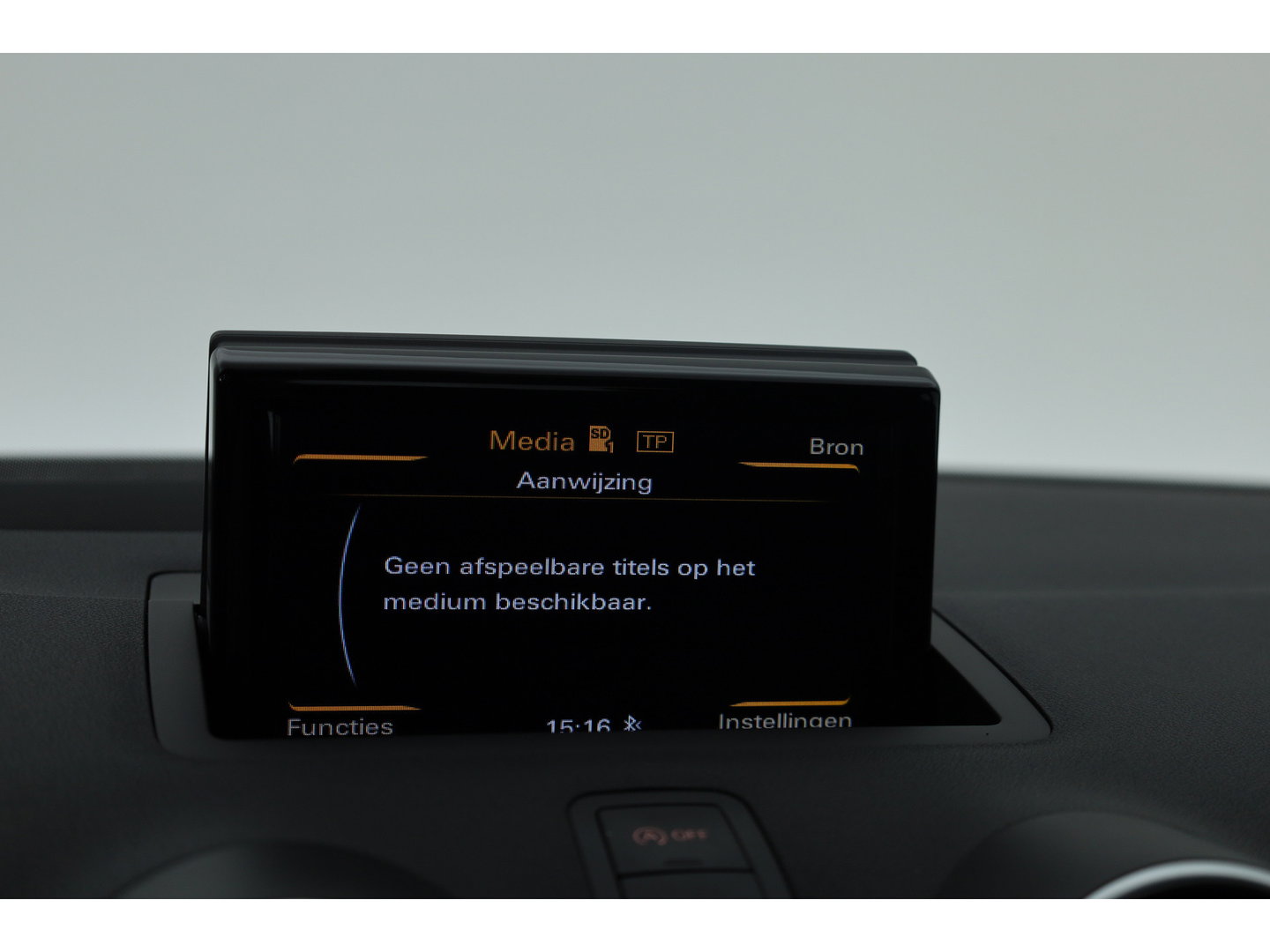 Audi A1 Sportback 1.0 TFSI S-Line | Navi | Bluetooth | Stoelverw. | Licht/- Regensensor | All Seasons | 17''