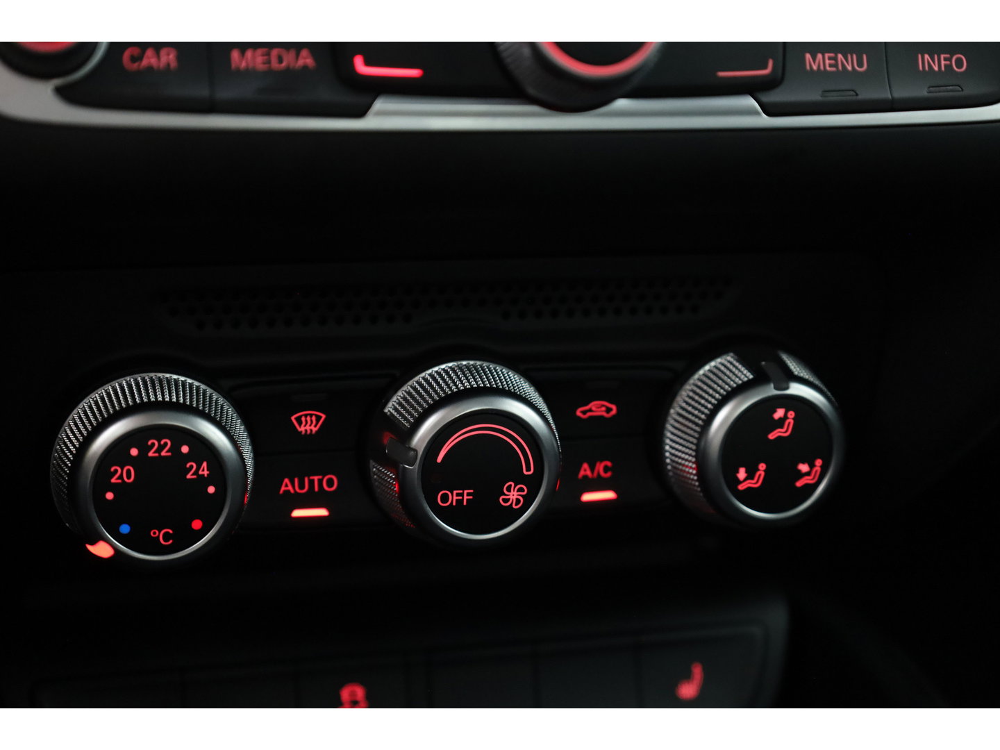 Audi A1 Sportback 1.0 TFSI S-Line | Navi | Bluetooth | Stoelverw. | Licht/- Regensensor | All Seasons | 17''