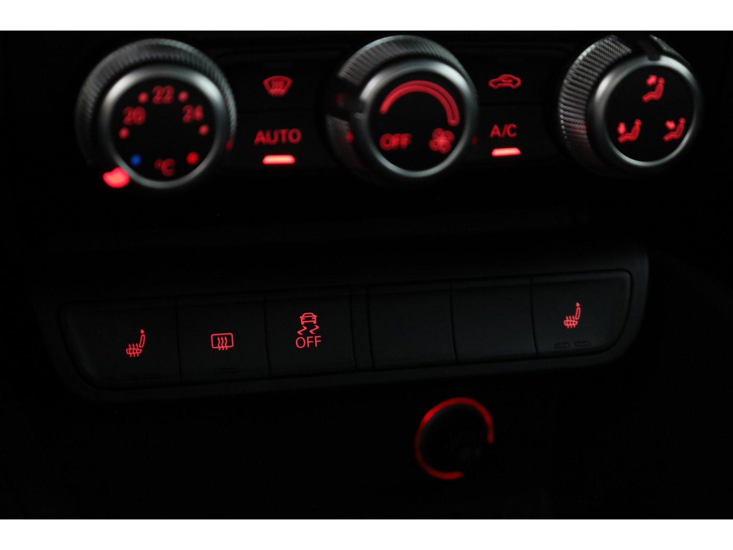 Audi A1 Sportback 1.0 TFSI S-Line | Navi | Bluetooth | Stoelverw. | Licht/- Regensensor | All Seasons | 17''