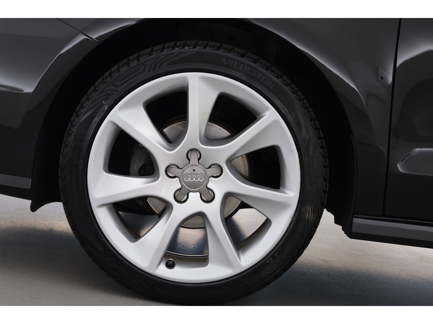 Audi A1 Sportback 1.0 TFSI S-Line | Navi | Bluetooth | Stoelverw. | Licht/- Regensensor | All Seasons | 17''