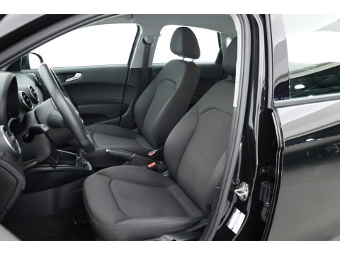 Audi A1 Sportback 1.0 TFSI S-Line | Navi | Bluetooth | Stoelverw. | Licht/- Regensensor | All Seasons | 17''