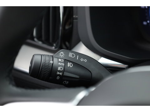 Volvo XC60 T6 PHEV Ultra Black Edition | Pano | HUD | Elek. Trekhaak | Memory Seats | 360cam | Adapt. Cruise | 21'' | Google Info. x