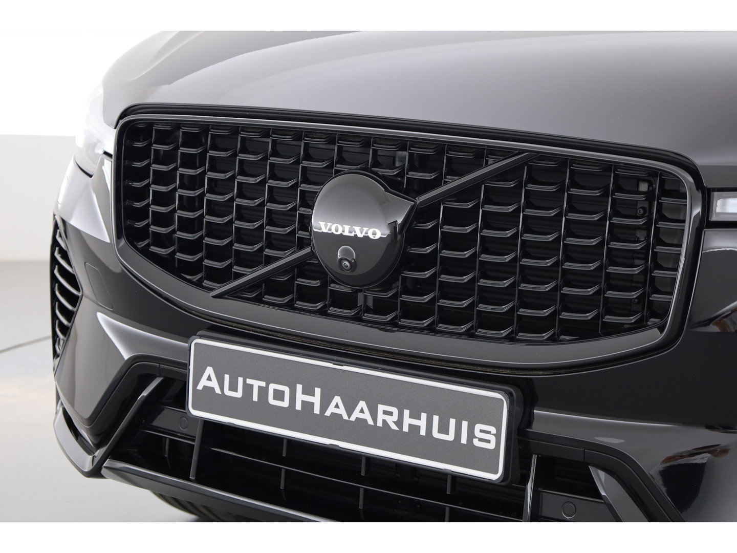 Volvo XC60 T6 PHEV Ultra Black Edition | Pano | HUD | Elek. Trekhaak | Memory Seats | 360cam | Adapt. Cruise | 21'' | Google Info. x