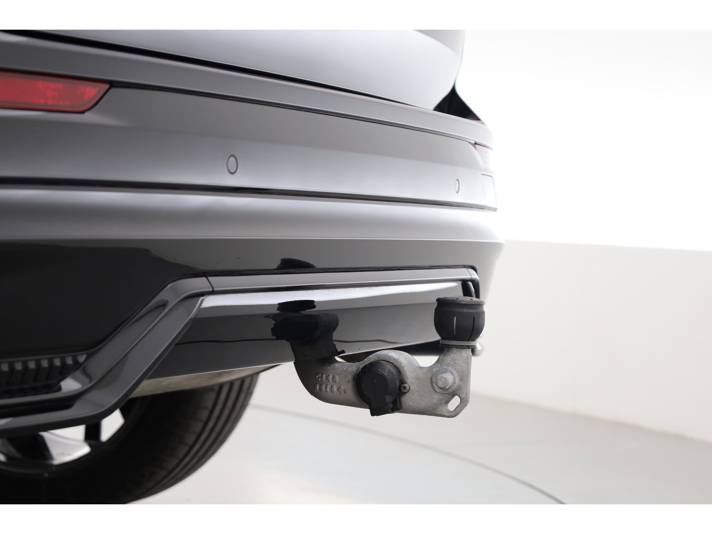 Volvo XC60 T6 PHEV Ultra Black Edition | Pano | HUD | Elek. Trekhaak | Memory Seats | 360cam | Adapt. Cruise | 21'' | Google Info. x