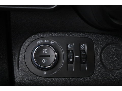 Opel Combo 1.5D L1H1 Innovation Automaat | Cruise Ctrl. | Camera | Apple CarPlay | Navi | Dodehoekdet.