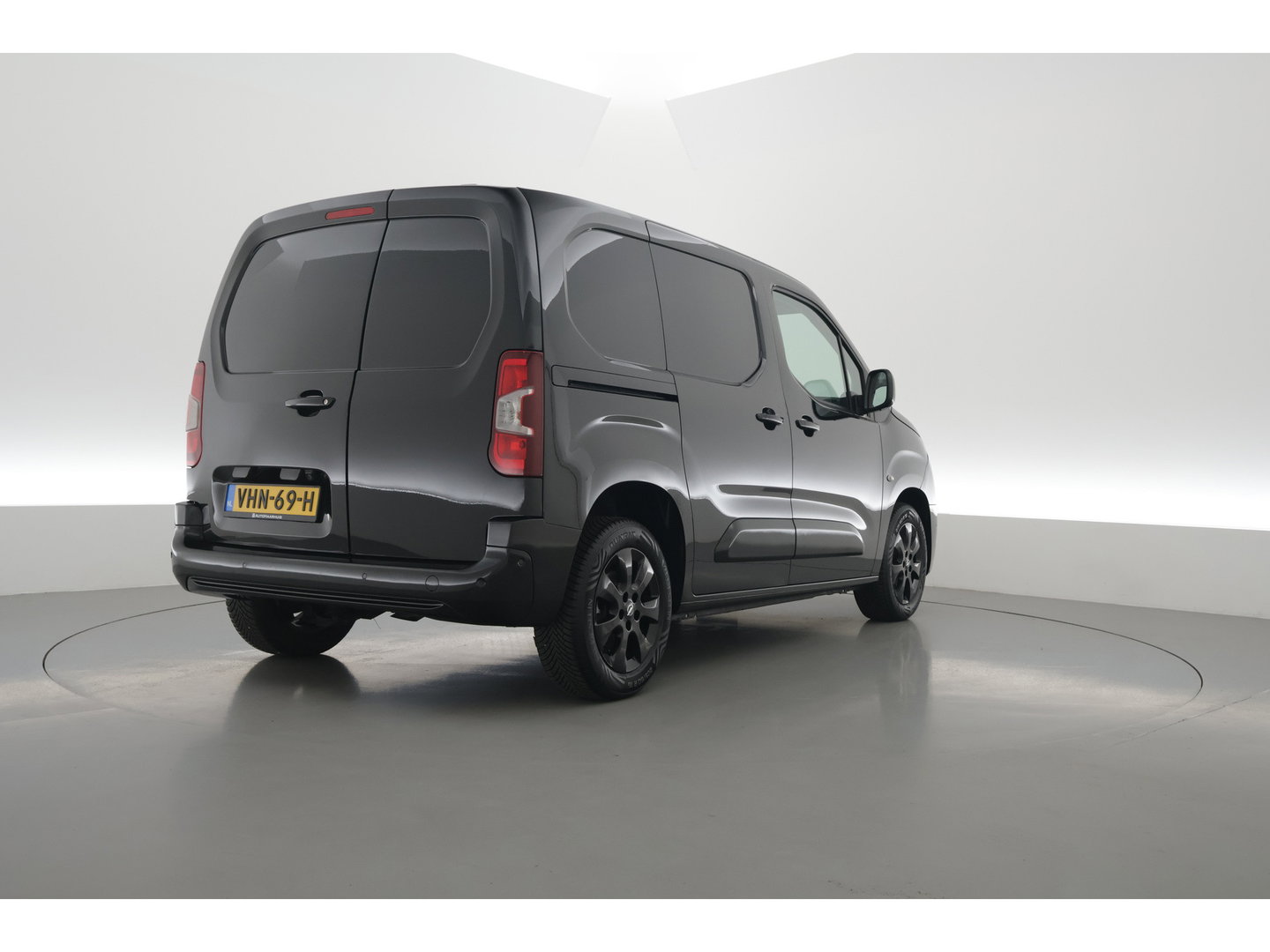 Opel Combo 1.5D L1H1 Innovation Automaat | Cruise Ctrl. | Camera | Apple CarPlay | Navi | Dodehoekdet.