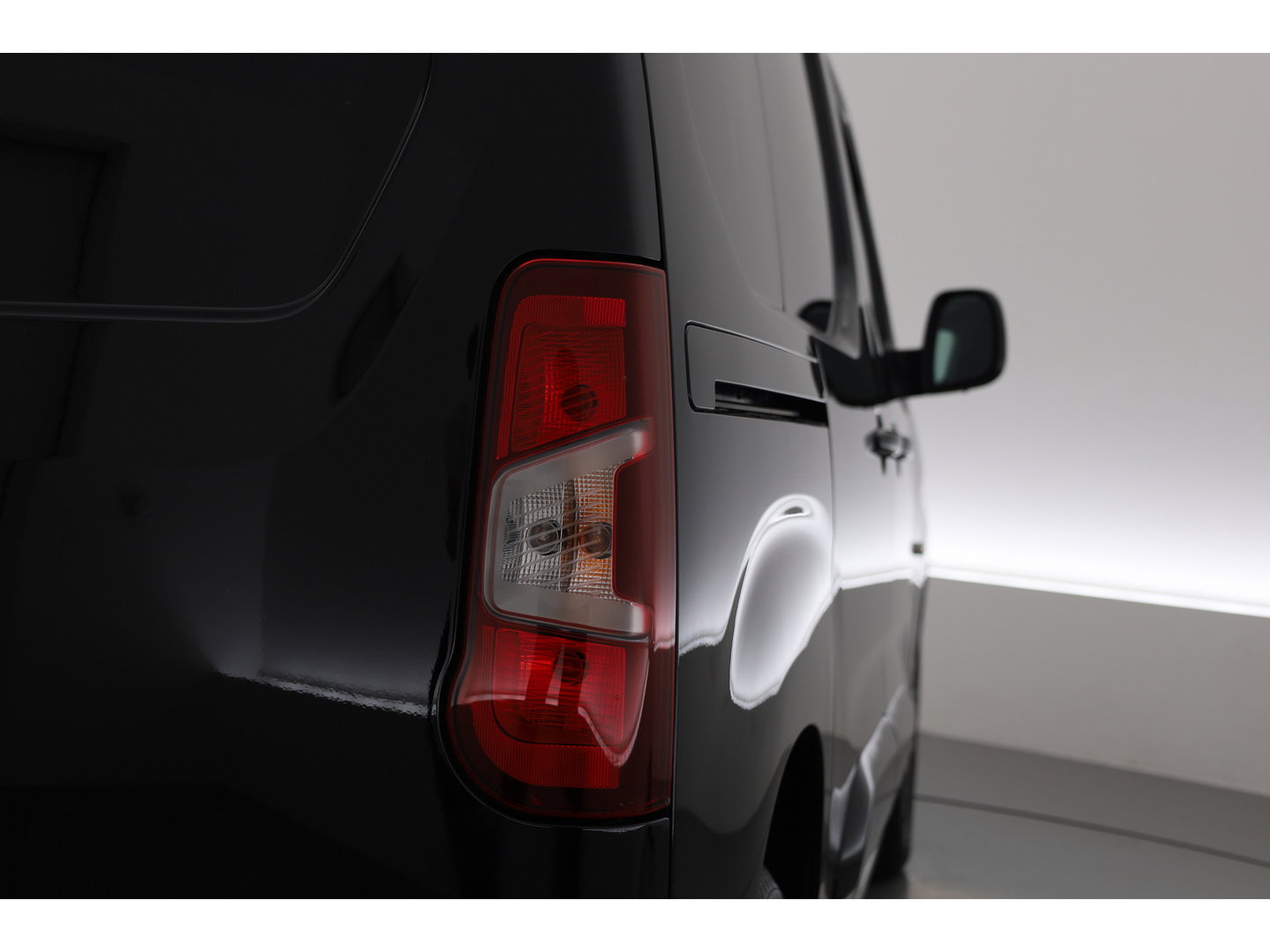 Opel Combo 1.5D L1H1 Innovation Automaat | Cruise Ctrl. | Camera | Apple CarPlay | Navi | Dodehoekdet.