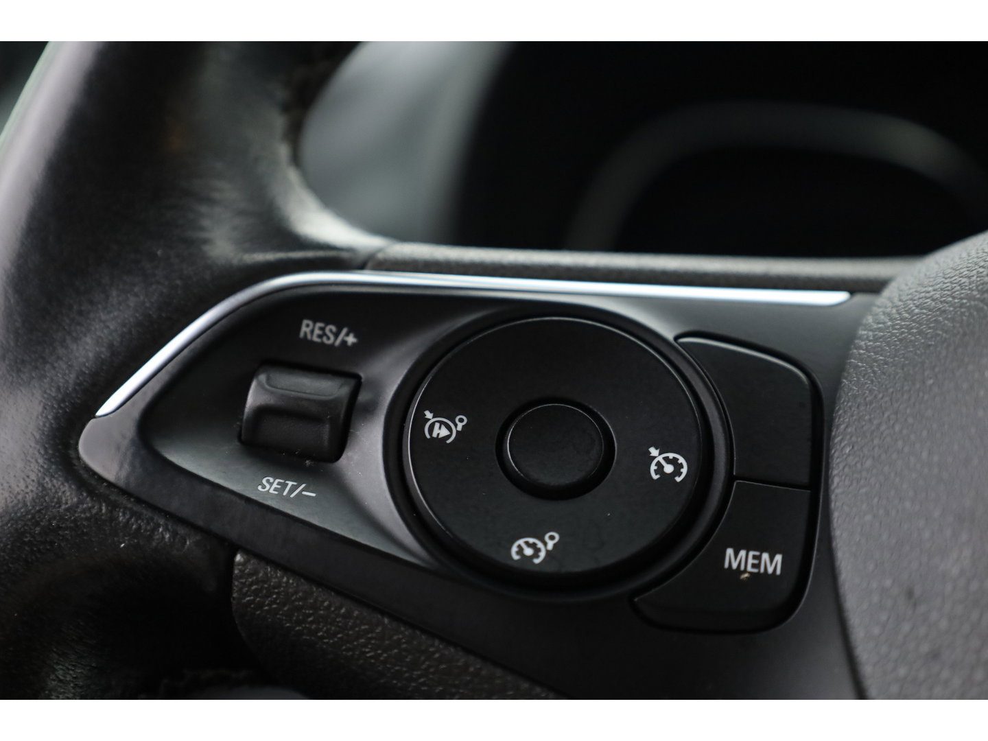 Opel Combo 1.5D L1H1 Innovation Automaat | Cruise Ctrl. | Camera | Apple CarPlay | Navi | Dodehoekdet.