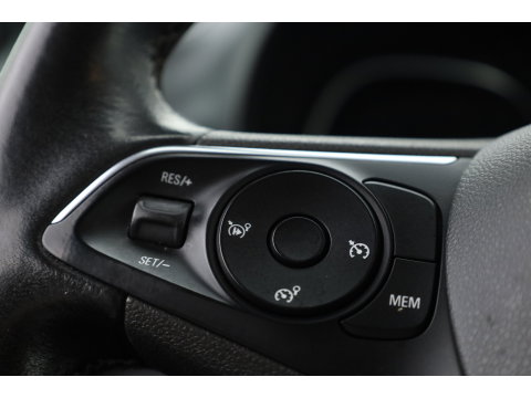 Opel Combo 1.5D L1H1 Innovation Automaat | Cruise Ctrl. | Camera | Apple CarPlay | Navi | Dodehoekdet.