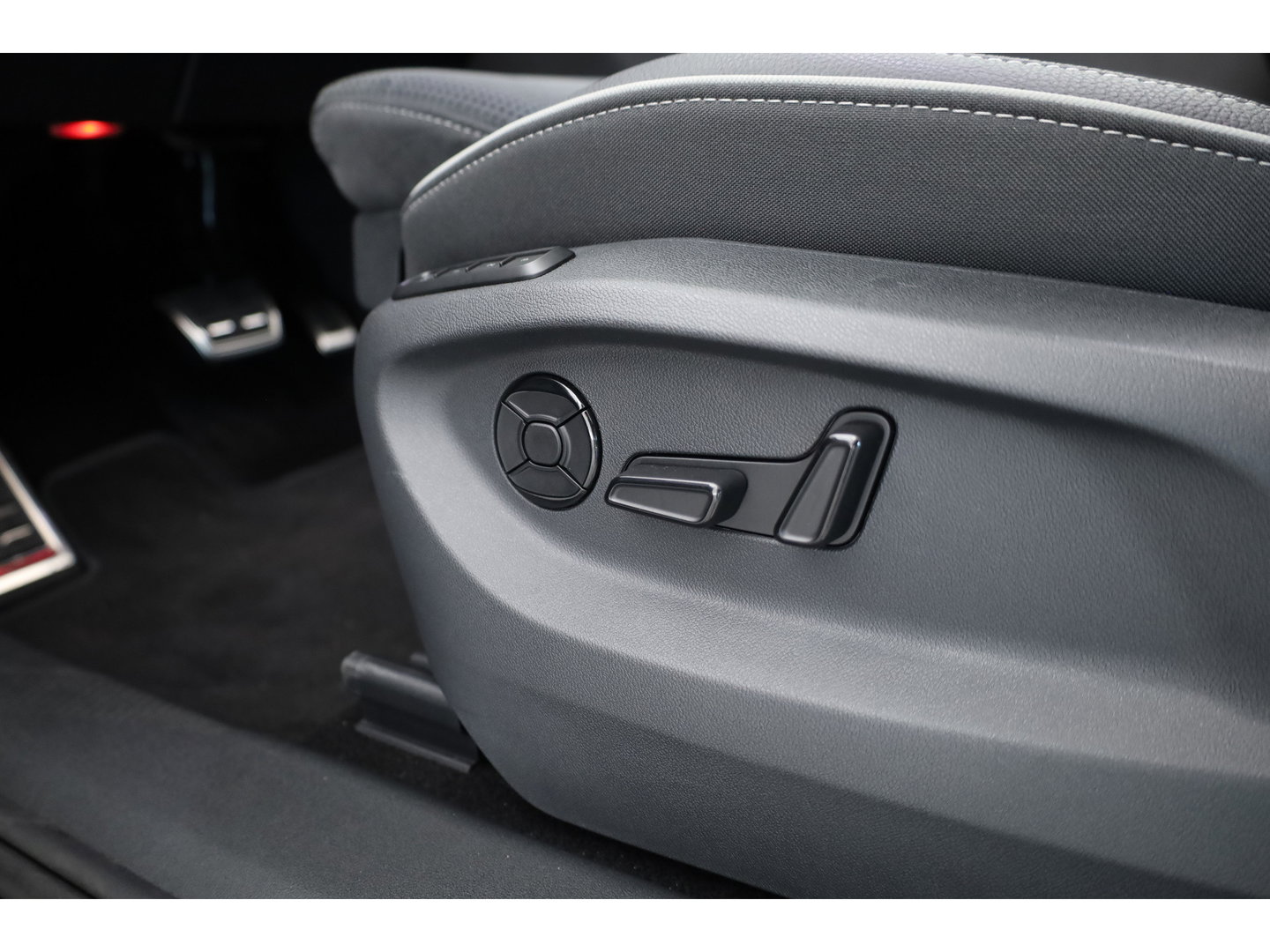 Škoda Kodiaq 1.5 TSI PHEV Sportline Business | Pano | Elek. Trekhaak | Memory Seat | Stoel-Stuurverw. | Keyless | Adapt. Cruise | Apple CarPlay
