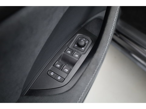 Škoda Kodiaq 1.5 TSI PHEV Sportline Business | Pano | Elek. Trekhaak | Memory Seat | Stoel-Stuurverw. | Keyless | Adapt. Cruise | Apple CarPlay