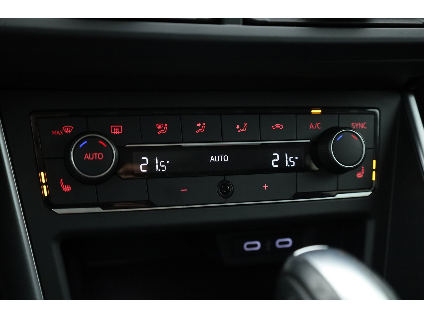 Volkswagen Polo 1.0 TSI Highline | Adapt. Cruise | Stoelverw. | Apple CarPlay & Android Auto | PDC V+A | Navi |