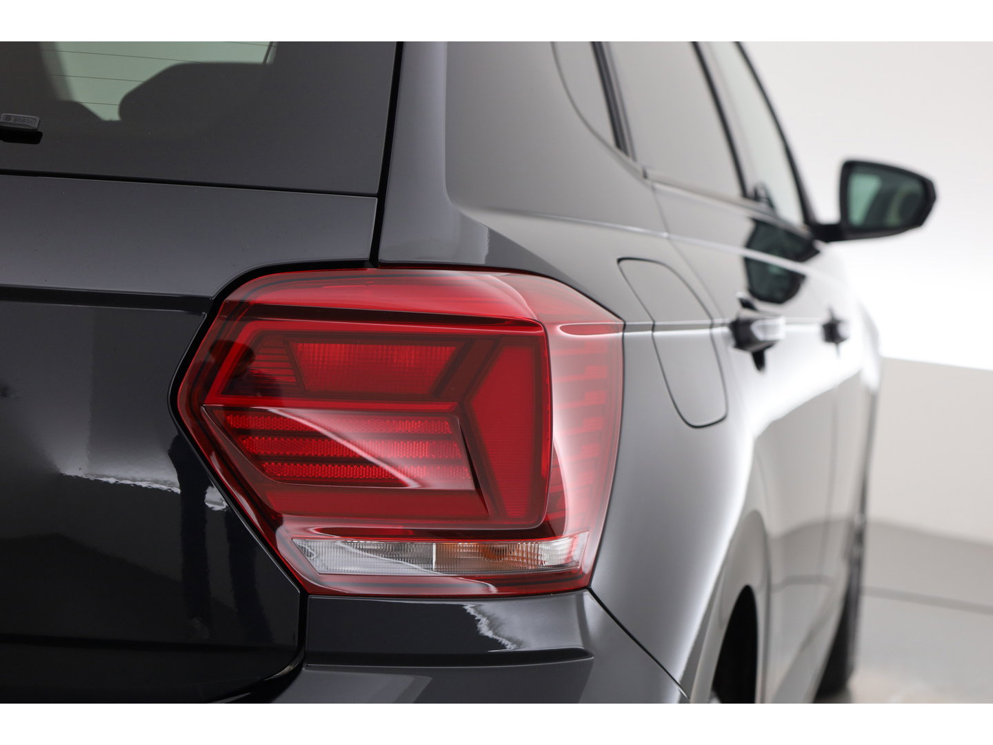 Volkswagen Polo 1.0 TSI Highline | Adapt. Cruise | Stoelverw. | Apple CarPlay & Android Auto | PDC V+A | Navi |