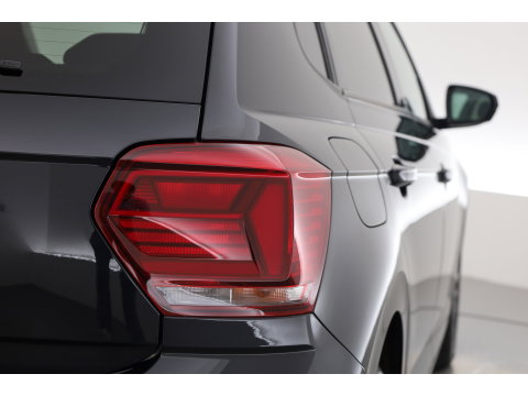 Volkswagen Polo 1.0 TSI Highline | Adapt. Cruise | Stoelverw. | Apple CarPlay & Android Auto | PDC V+A | Navi |