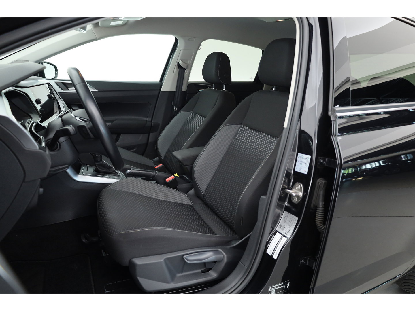Volkswagen Polo 1.0 TSI Highline | Adapt. Cruise | Stoelverw. | Apple CarPlay & Android Auto | PDC V+A | Navi |