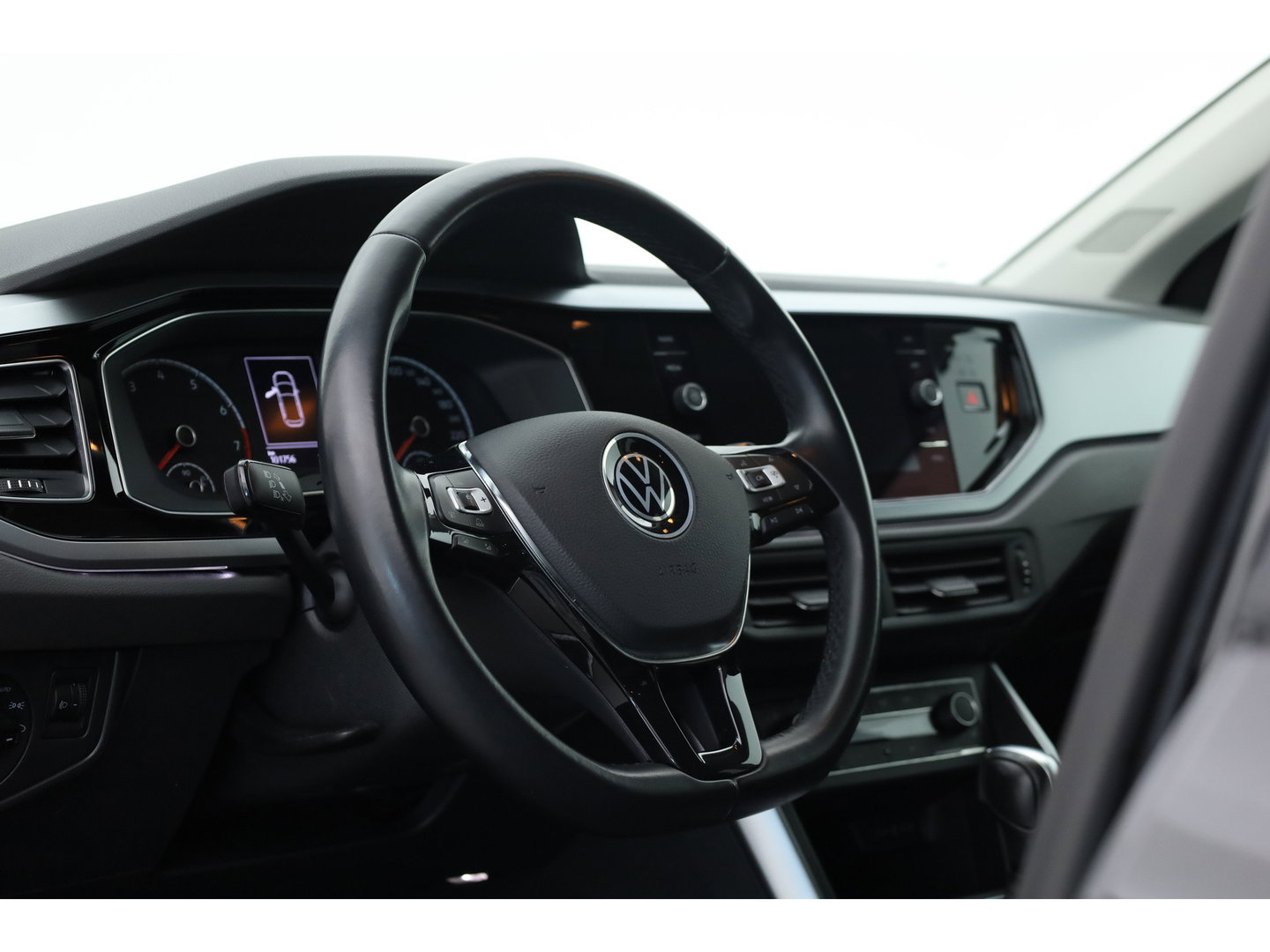 Volkswagen Polo 1.0 TSI Highline | Adapt. Cruise | Stoelverw. | Apple CarPlay & Android Auto | PDC V+A | Navi |
