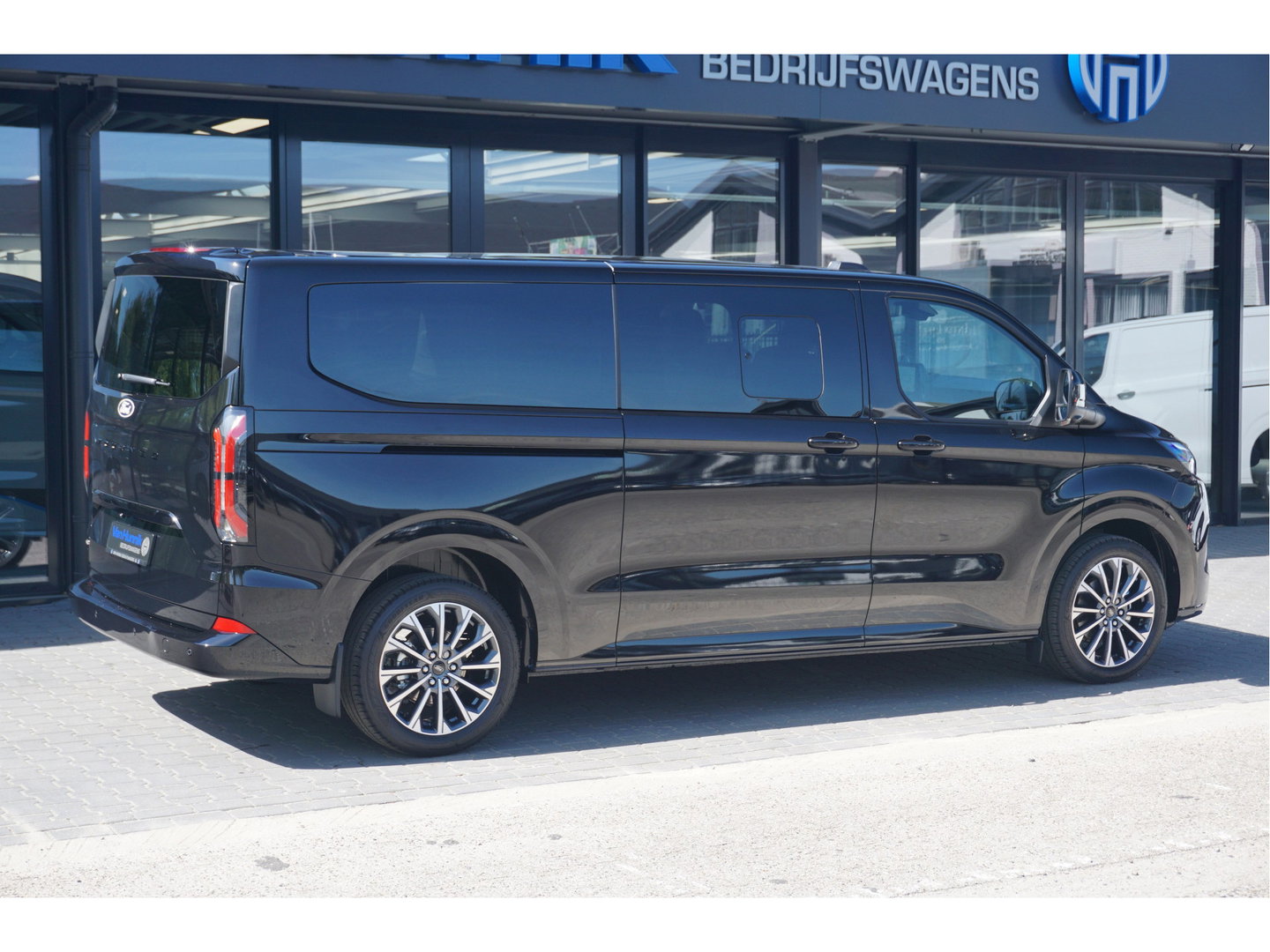 Ford Transit Custom Tourneo 340L 2.5 PHEV 233PK Titanium X PRIJS INCL. BPM Luxe 8 Zits, Leder, 19" LM, B&O, Pano, Elec. Schuifdeur, Trekhaak!! NR. TR4
