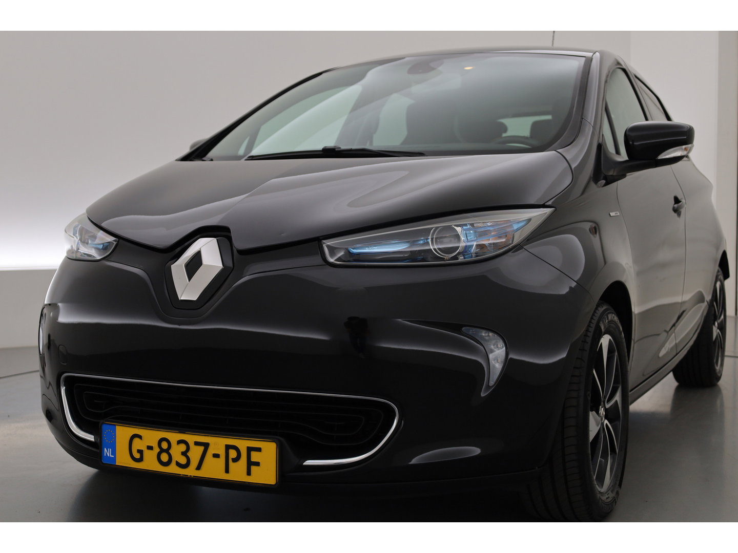 Renault ZOE R110 Iconic 41 kWh | Cruise Control | Bose Audio | Camera + PDC A | Stoelverw. | Navi | Keyless x