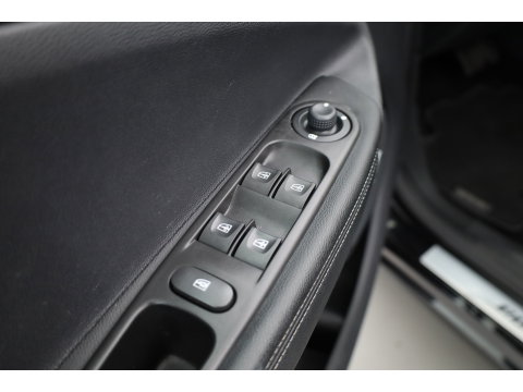 Renault ZOE R110 Iconic 41 kWh | Cruise Control | Bose Audio | Camera + PDC A | Stoelverw. | Navi | Keyless x