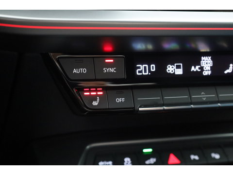 Audi A3 Sportback 45 TFSI e S Line | SOH 96.6% | Pano | Elek. Stoelen | Adapt. Cruise | Camera | Apple CarPlay | Elek. Achterklep | Stoelverw. x