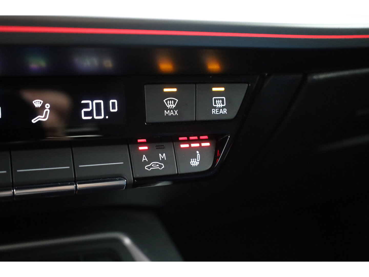 Audi A3 Sportback 45 TFSI e S Line | SOH 96.6% | Pano | Elek. Stoelen | Adapt. Cruise | Camera | Apple CarPlay | Elek. Achterklep | Stoelverw. x