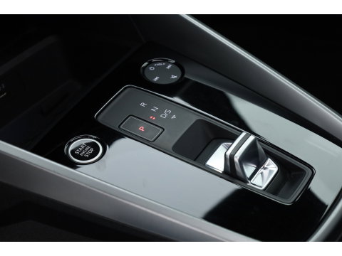 Audi A3 Sportback 45 TFSI e S Line | SOH 96.6% | Pano | Elek. Stoelen | Adapt. Cruise | Camera | Apple CarPlay | Elek. Achterklep | Stoelverw. x