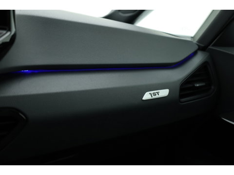 Volkswagen ID.3 First 58 kWh | SOH 92% | Navi | Stoel- Stuurverw. | Adapt. Cruise | Apple CarPlay | PDC