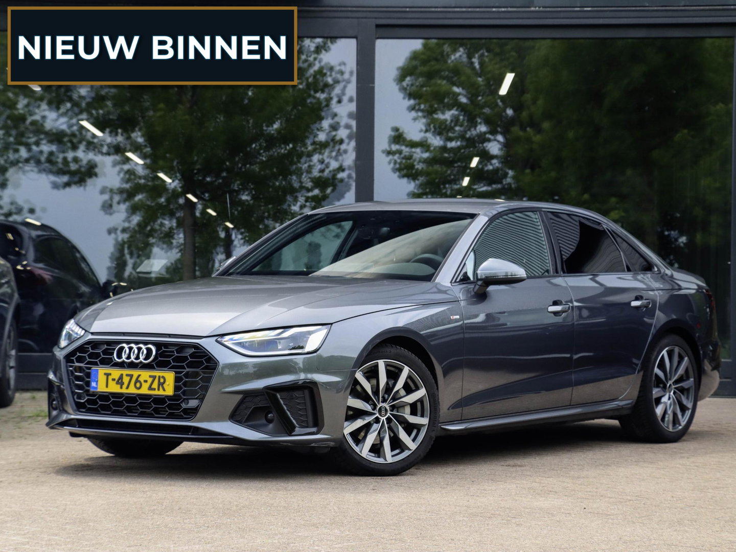 Audi A4 Limousine 40 TFSI S edition Competition 204pk Bang & Olufsen Sportstuur 1e eigenaar 33.750km