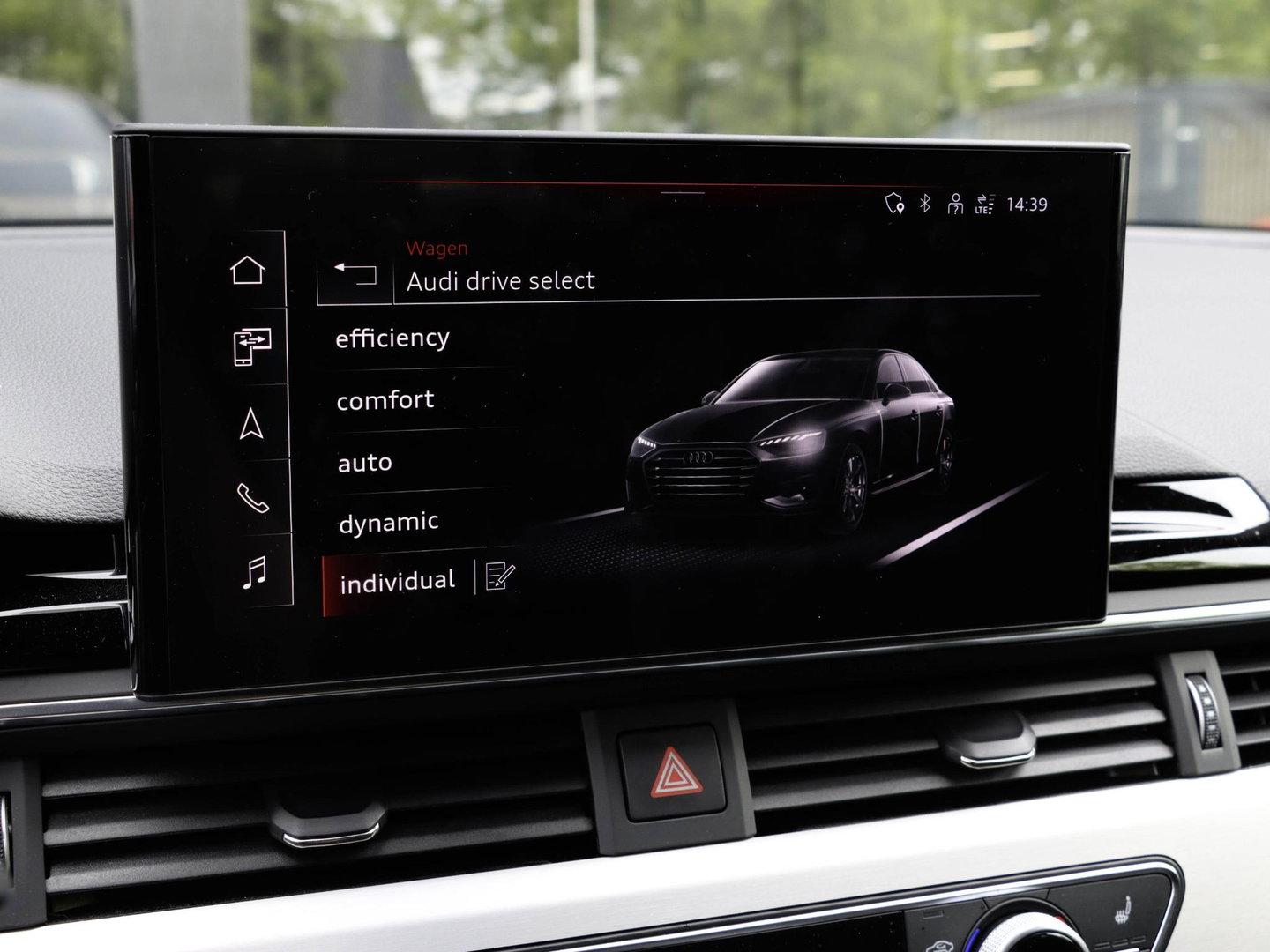 Audi A4 Limousine 40 TFSI S edition Competition 204pk Bang & Olufsen Sportstuur 1e eigenaar 33.750km