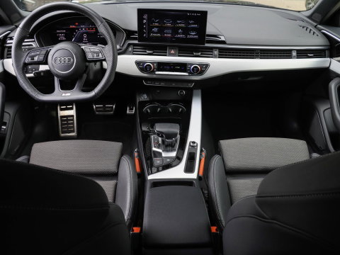 Audi A4 Limousine 40 TFSI S edition Competition 204pk Bang & Olufsen Sportstuur 1e eigenaar 33.750km