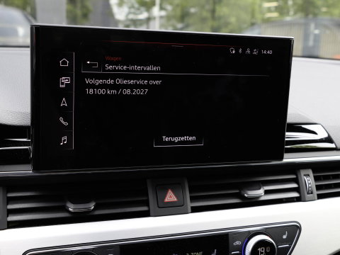Audi A4 Limousine 40 TFSI S edition Competition 204pk Bang & Olufsen Sportstuur 1e eigenaar 33.750km