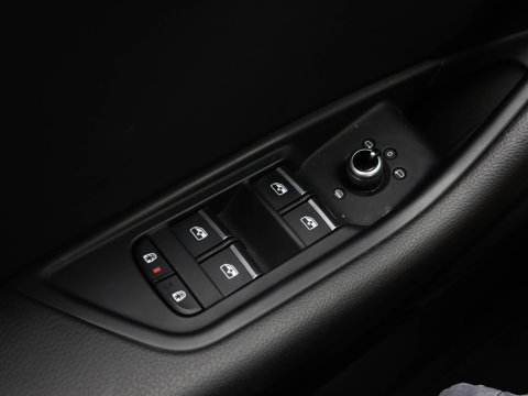 Audi A4 Limousine 40 TFSI S edition Competition 204pk Bang & Olufsen Sportstuur 1e eigenaar 33.750km
