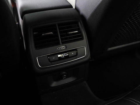Audi A4 Limousine 40 TFSI S edition Competition 204pk Bang & Olufsen Sportstuur 1e eigenaar 33.750km