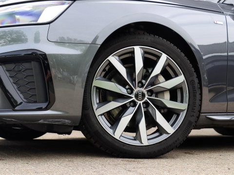 Audi A4 Limousine 40 TFSI S edition Competition 204pk Bang & Olufsen Sportstuur 1e eigenaar 33.750km