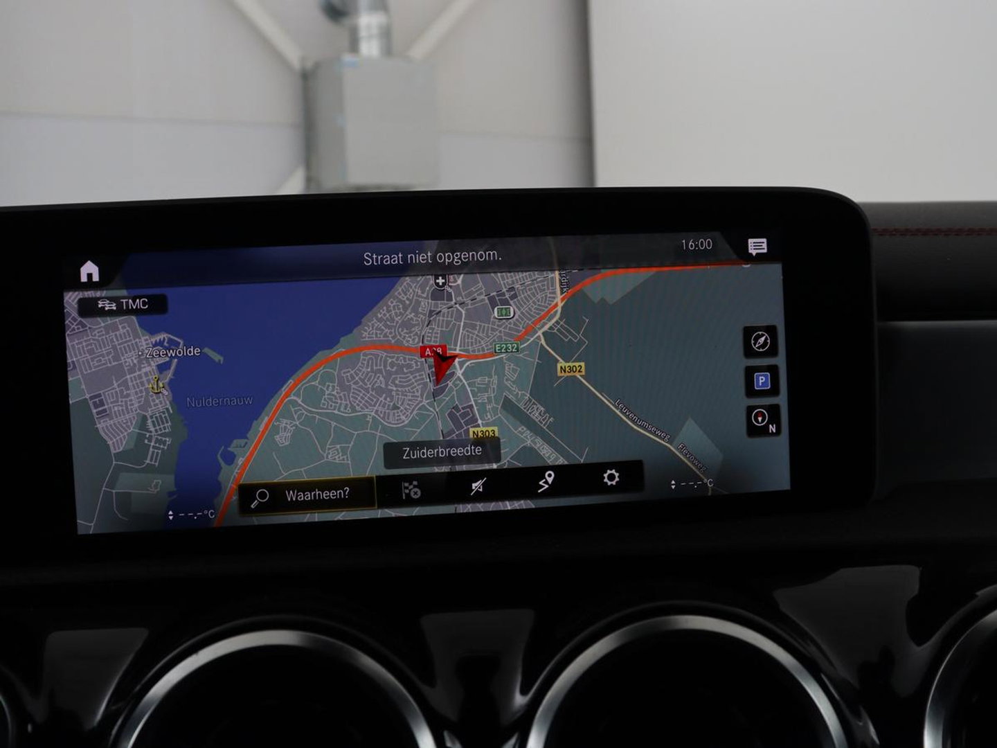 Mercedes-Benz CLA-Klasse Shooting Brake 200 AMG Line | Leder/Alcantara | Trekhaak | Carplay | Widescreen | Navigatie | Full LED | Camera | 18'' | Park Assist | Climate control | Bluetooth