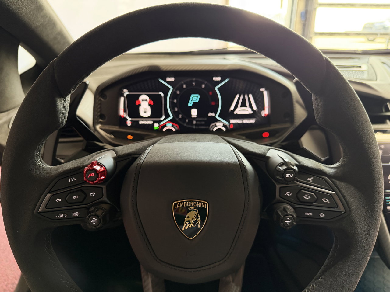 Lamborghini Revuelto