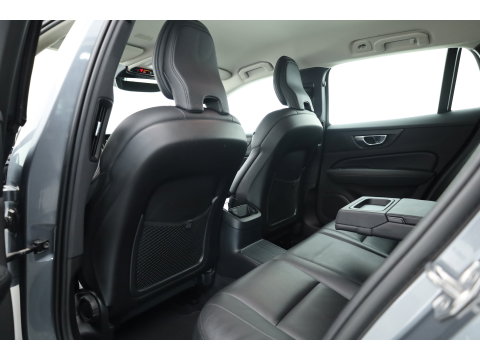 Volvo V60 2.0 T6 Recharge AWD Inscription | Leer | Trekhaak wegklapbaar | Camera |