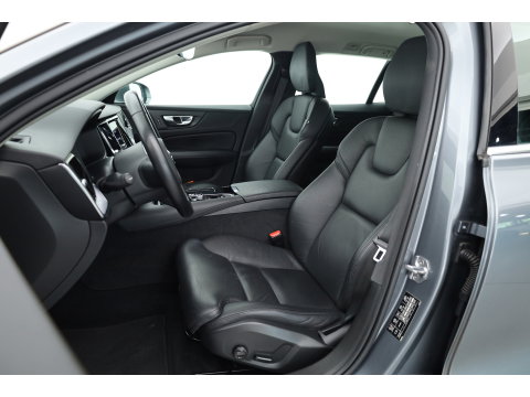 Volvo V60 2.0 T6 Recharge AWD Inscription | Leer | Trekhaak wegklapbaar | Camera |