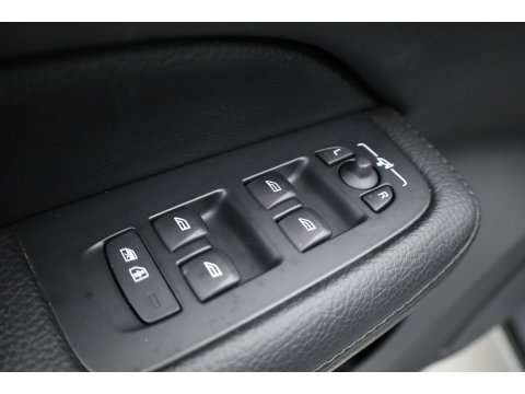 Volvo V60 2.0 T6 Recharge AWD Inscription | Leer | Trekhaak wegklapbaar | Camera |