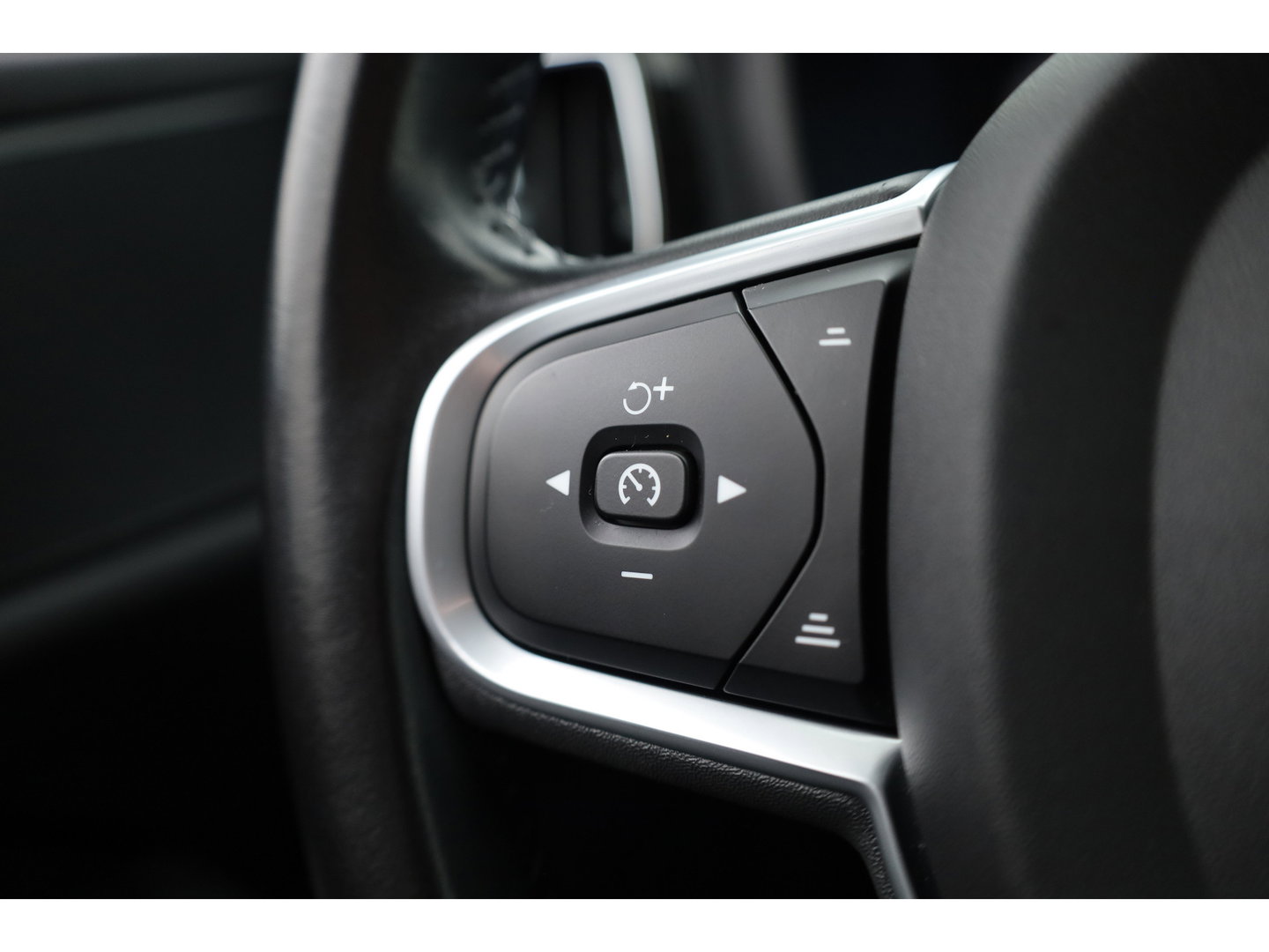 Volvo V60 2.0 T6 Recharge AWD Inscription | Leer | Trekhaak wegklapbaar | Camera |