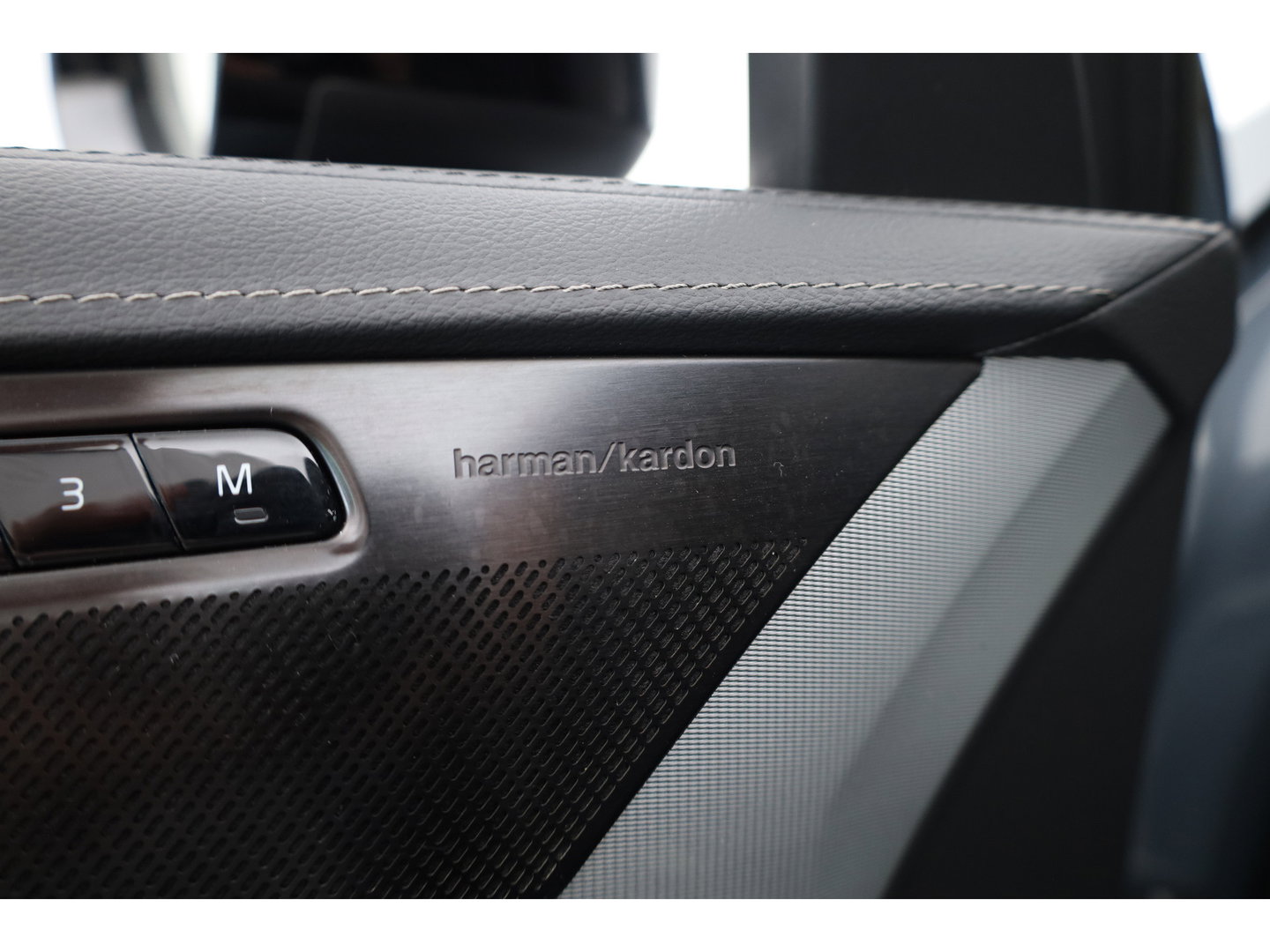 Volvo XC90 2.0 T8 Recharge AWD Ultimate Dark | Pano | Elek. Trekhaak | HUD | Memory | Harman Kardon | Keyless | Stoel-Stuurverw. | x