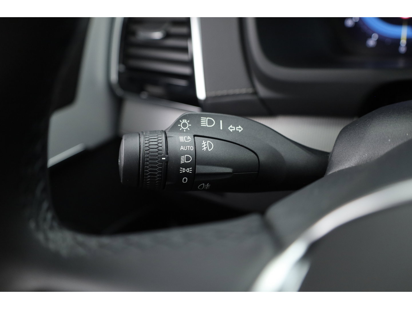 Volvo XC90 2.0 T8 Recharge AWD Ultimate Dark | Pano | Elek. Trekhaak | HUD | Memory | Harman Kardon | Keyless | Stoel-Stuurverw. | x