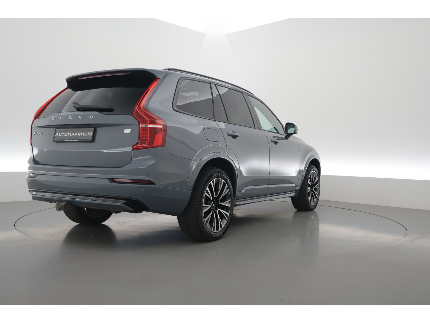 Volvo XC90 2.0 T8 Recharge AWD Ultimate Dark | Pano | Elek. Trekhaak | HUD | Memory | Harman Kardon | Keyless | Stoel-Stuurverw. | x
