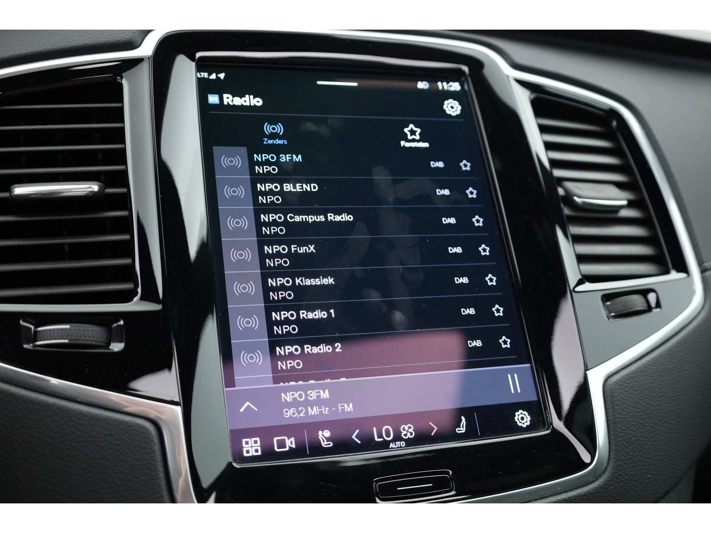 Volvo XC90 2.0 T8 Recharge AWD Ultimate Dark | Pano | Elek. Trekhaak | HUD | Memory | Harman Kardon | Keyless | Stoel-Stuurverw. | x