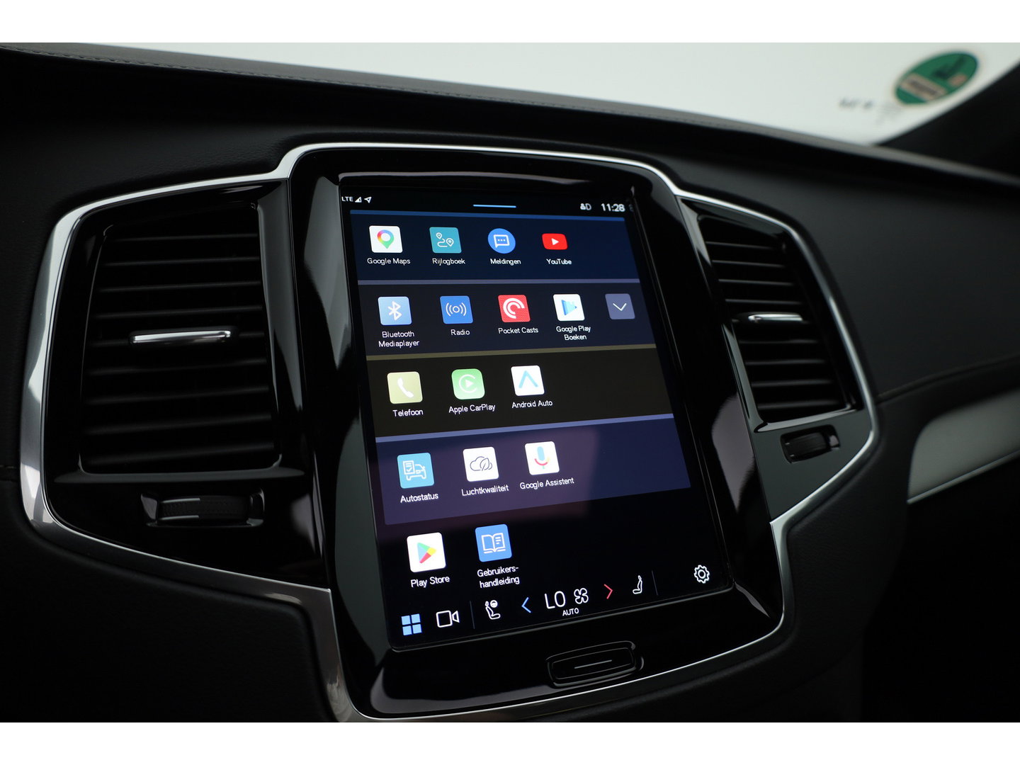 Volvo XC90 2.0 T8 Recharge AWD Ultimate Dark | Pano | Elek. Trekhaak | HUD | Memory | Harman Kardon | Keyless | Stoel-Stuurverw. | x